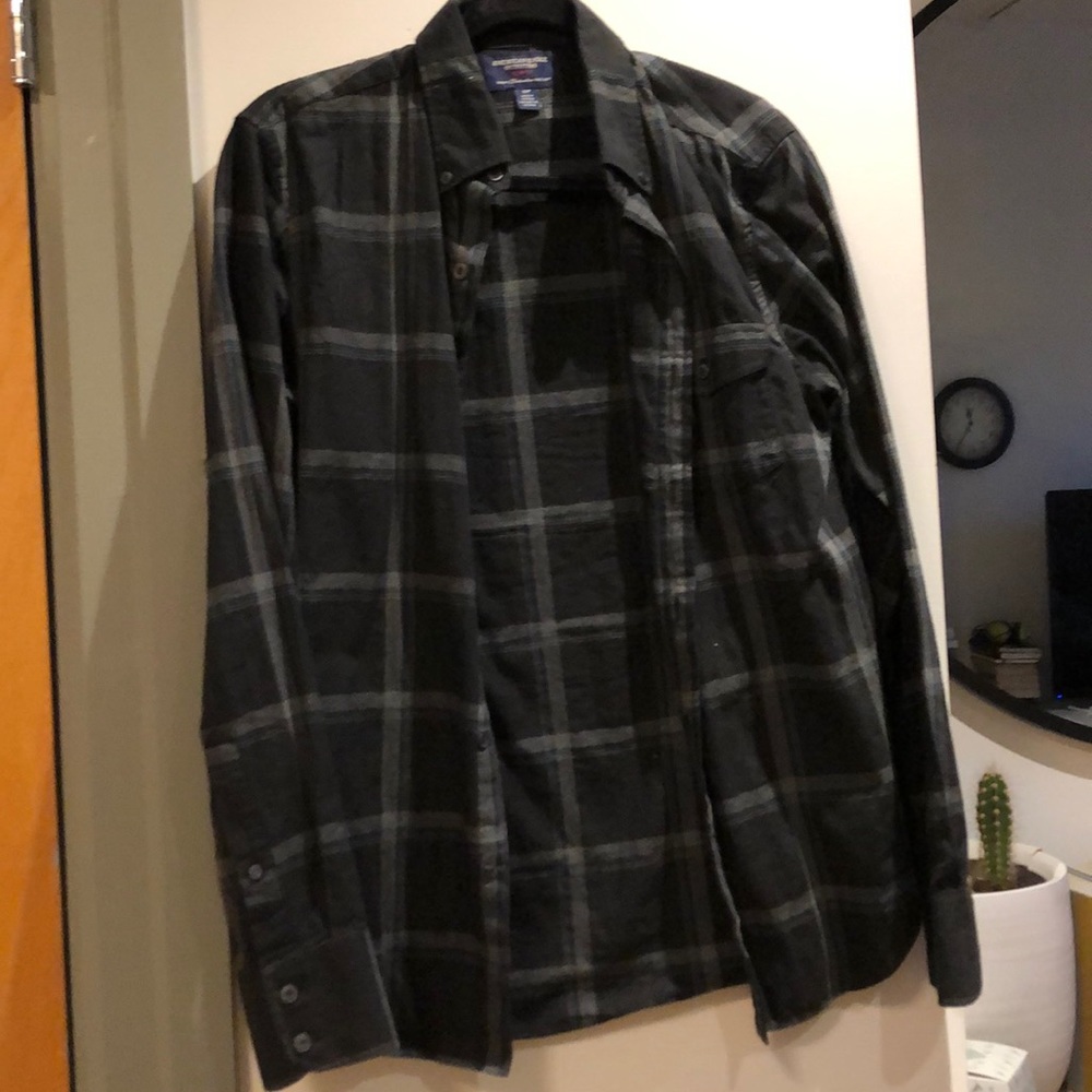 American eagle button up plaid